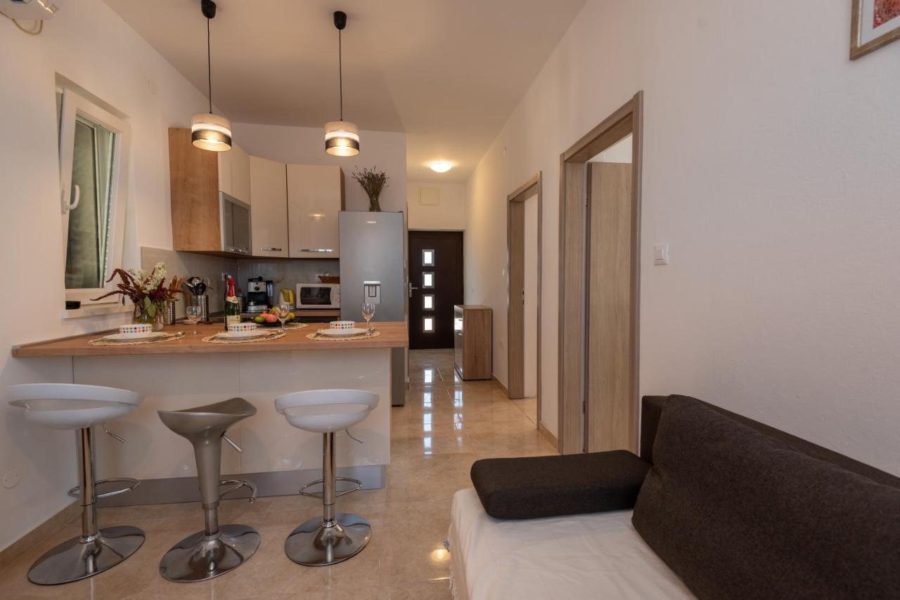 Apartman Tribunj Tribalj Buitenkant foto