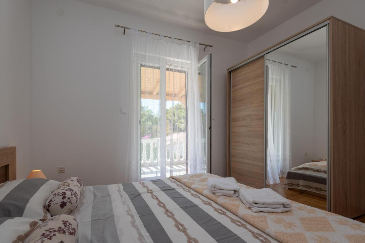 Apartman Tribunj Tribalj Buitenkant foto