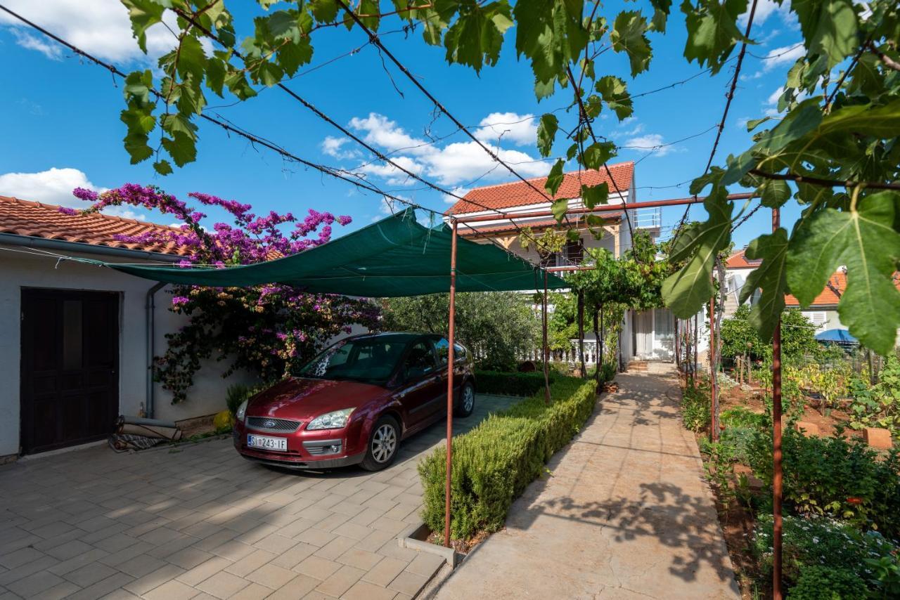 Apartman Tribunj Tribalj Buitenkant foto