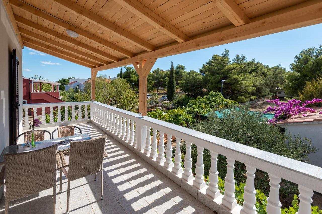 Apartman Tribunj Tribalj Buitenkant foto