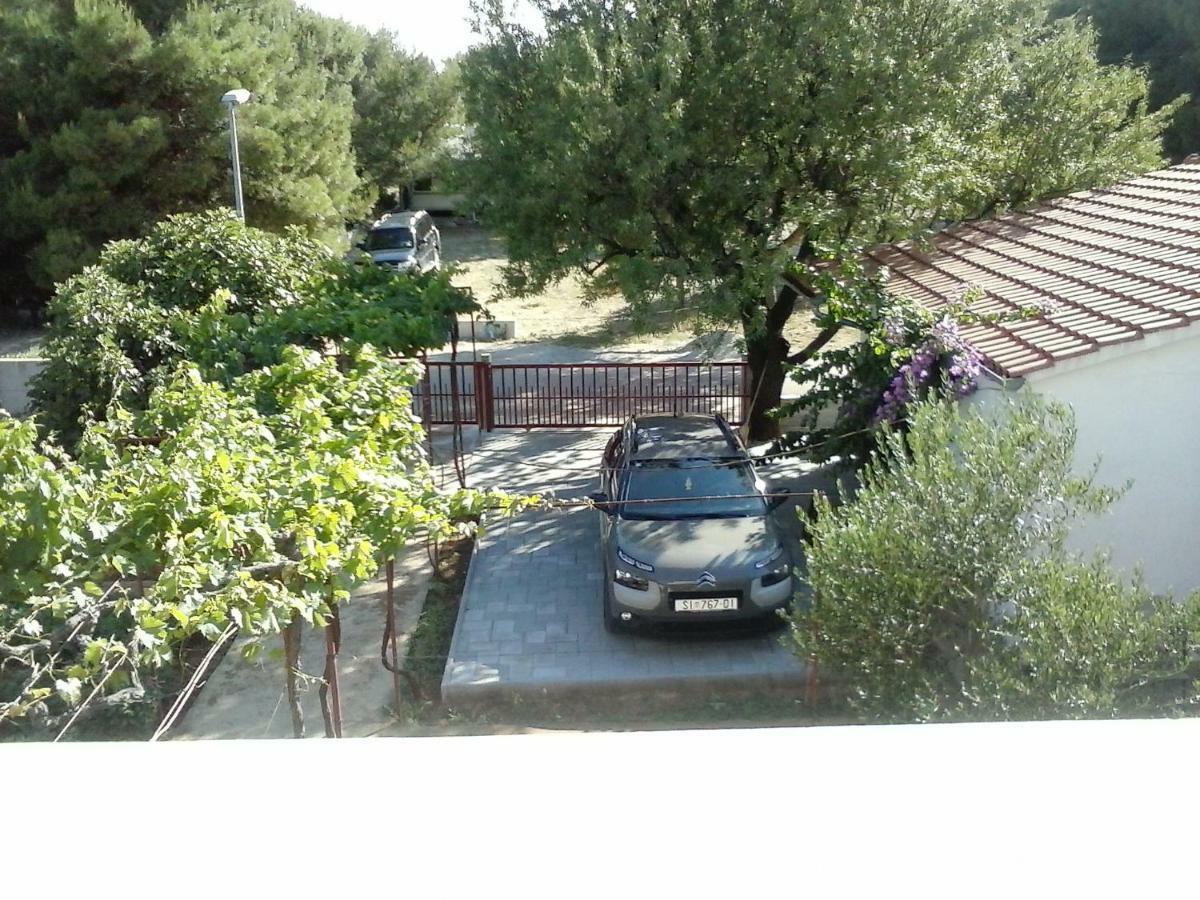 Apartman Tribunj Tribalj Buitenkant foto
